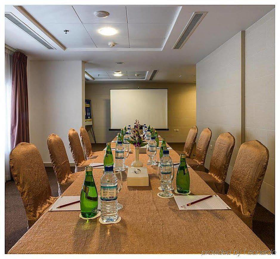 Executive Suites Abu Dhabi Esterno foto